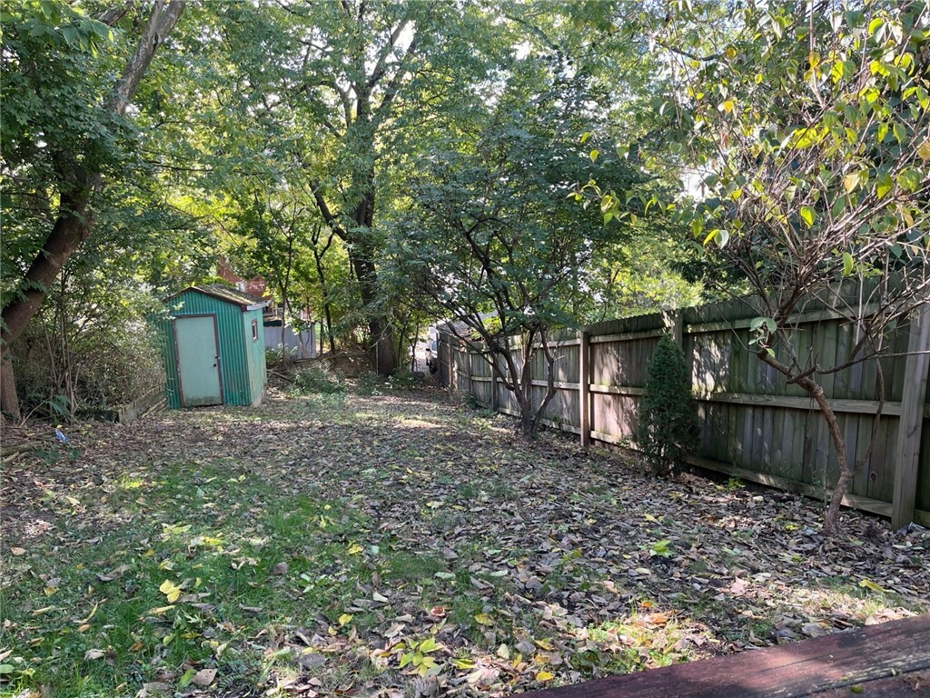 Property Photo:  114 Gordon  PA 15218 