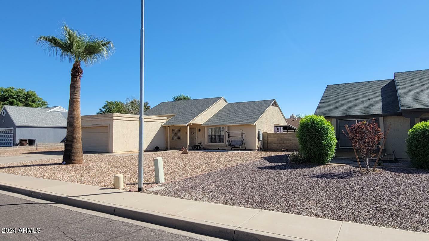 Property Photo:  7003 W Laurel Lane  AZ 85345 