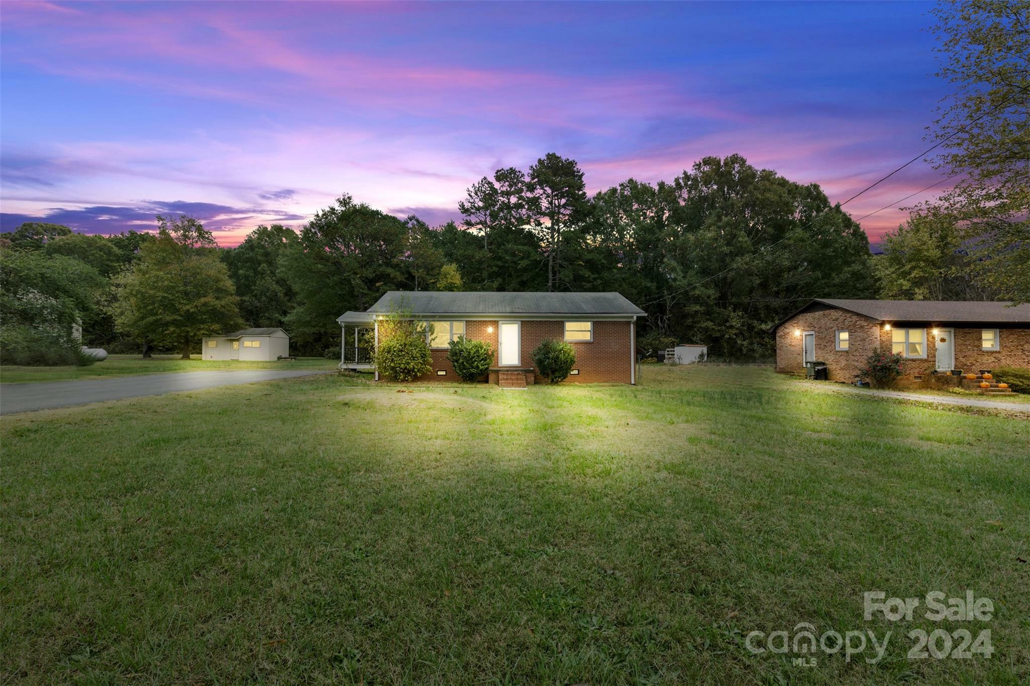 Property Photo:  2117 Charlotte Highway  NC 28117 