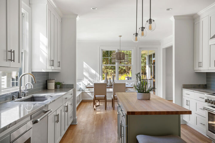 Property Photo: 517 Royall Avenue SC 29464