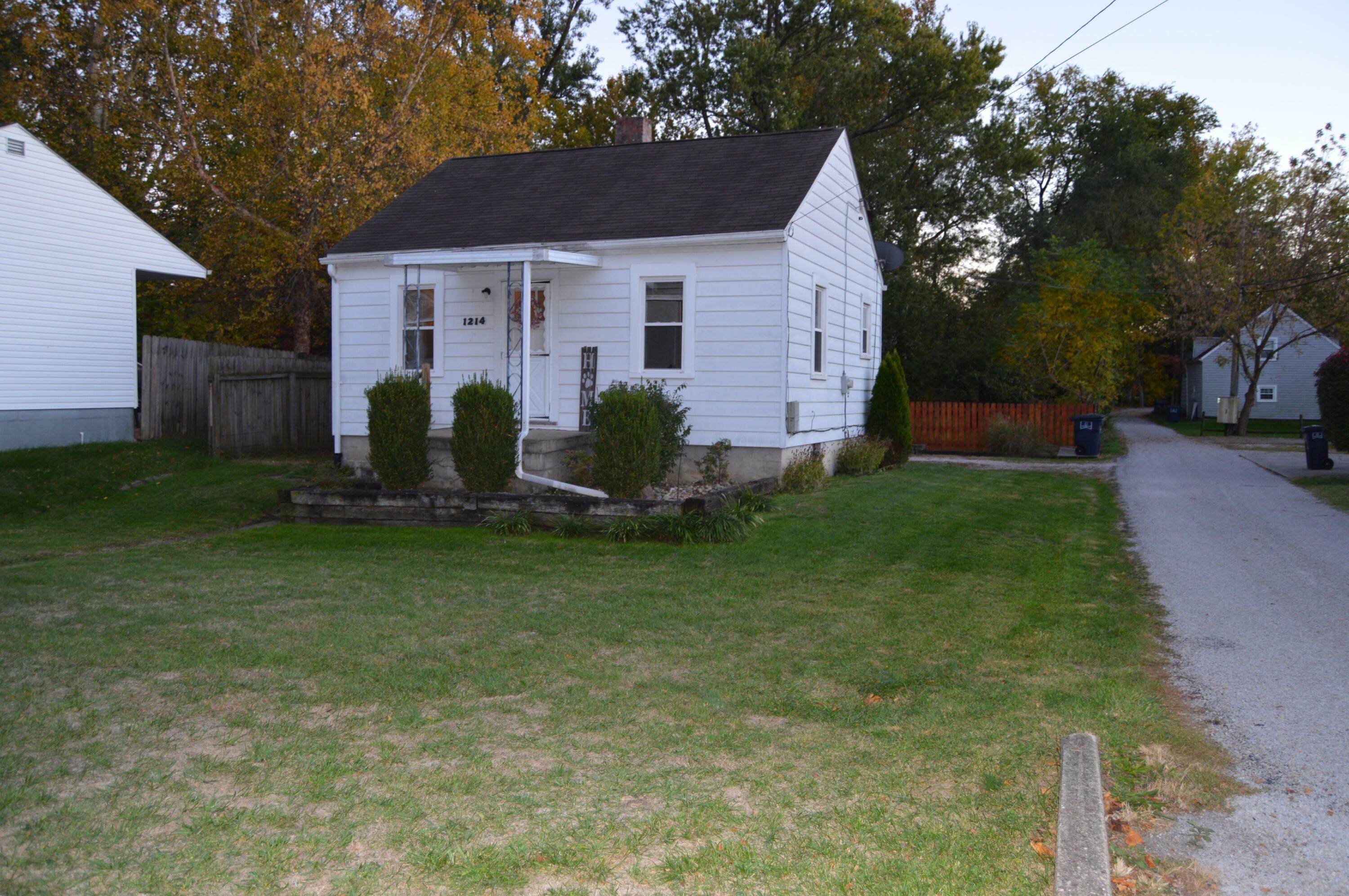 1214 E Allen Street  Lancaster OH 43130 photo