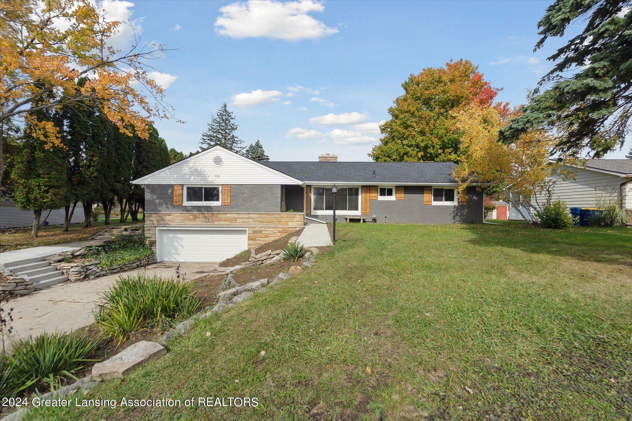 Property Photo:  610 Crestview Drive  MI 48817 