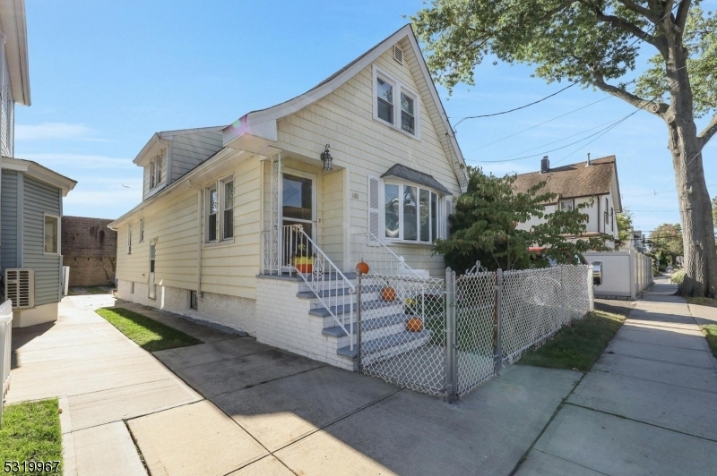 Property Photo:  688 Devon St  NJ 07032 