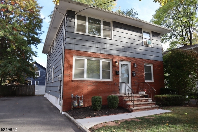 Property Photo:  799 Laurel Pl 1  NJ 07065 