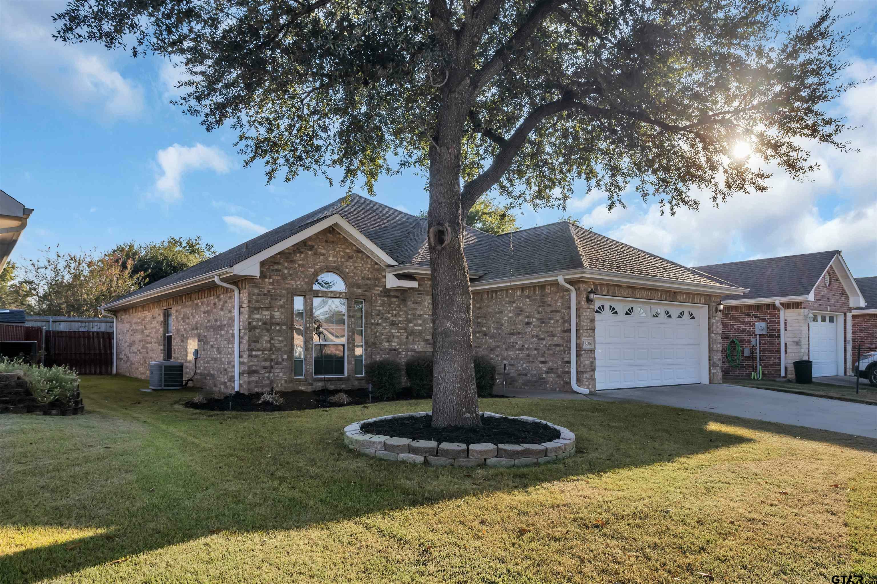 Property Photo:  1806 Park Place  TX 75773 