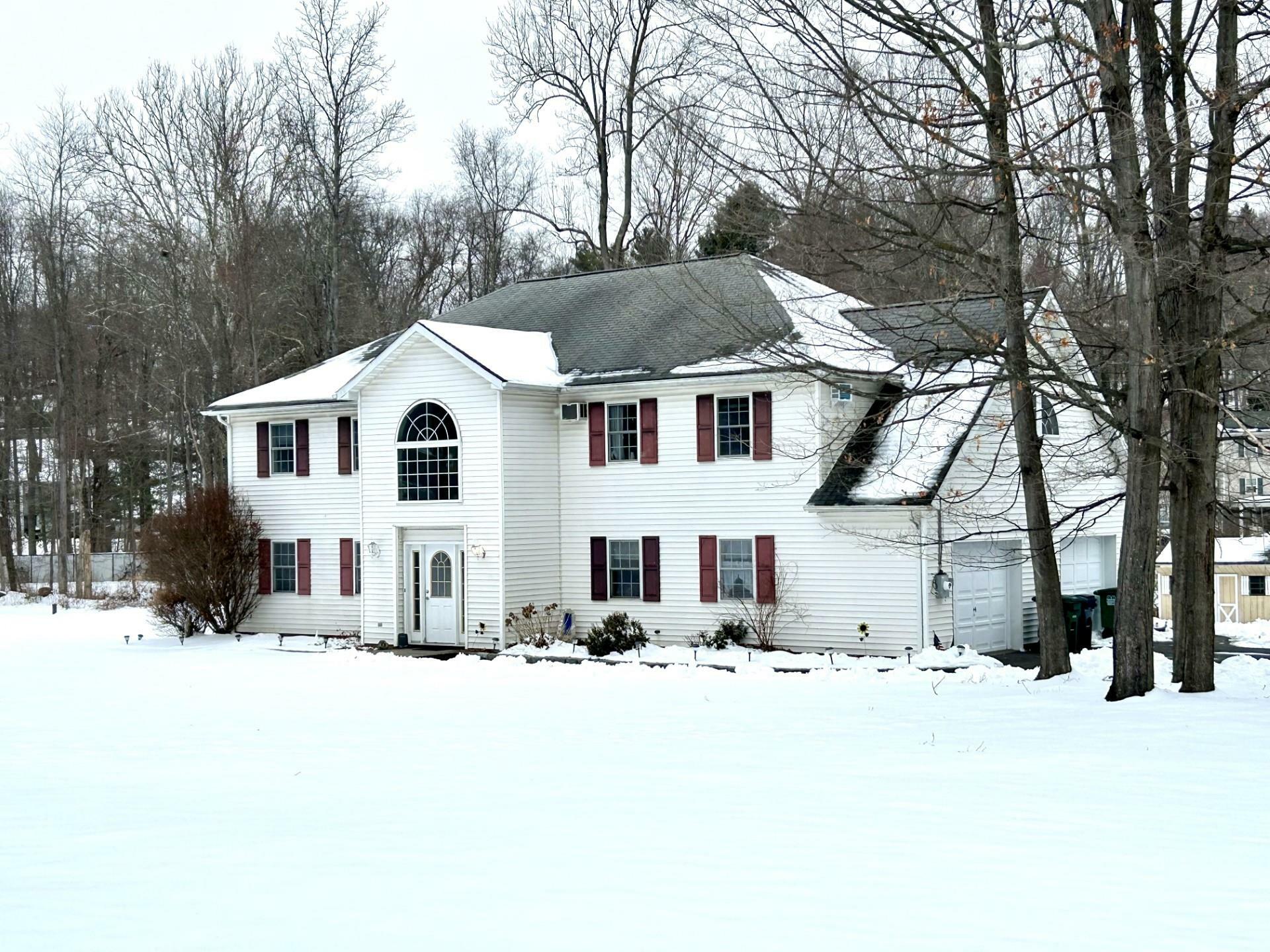 Property Photo:  48 Fulmar Road  NY 10541 