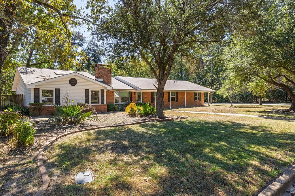 Property Photo:  1517 Reen Drive  TX 75904 