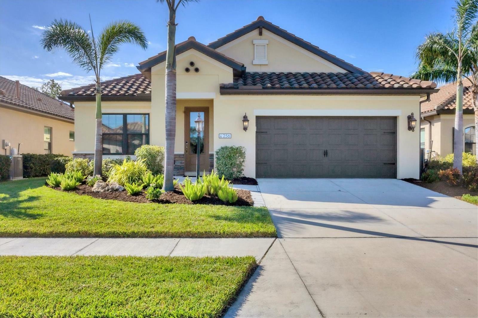Property Photo: 256 Benedetto Court FL 34275