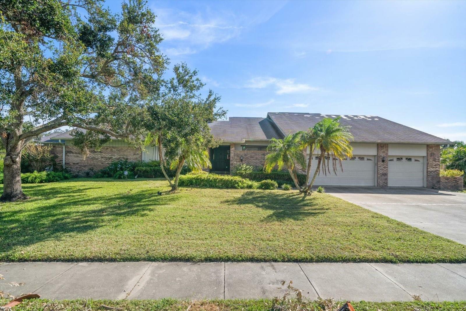 Property Photo:  1721 St Pauls Drive  FL 33764 