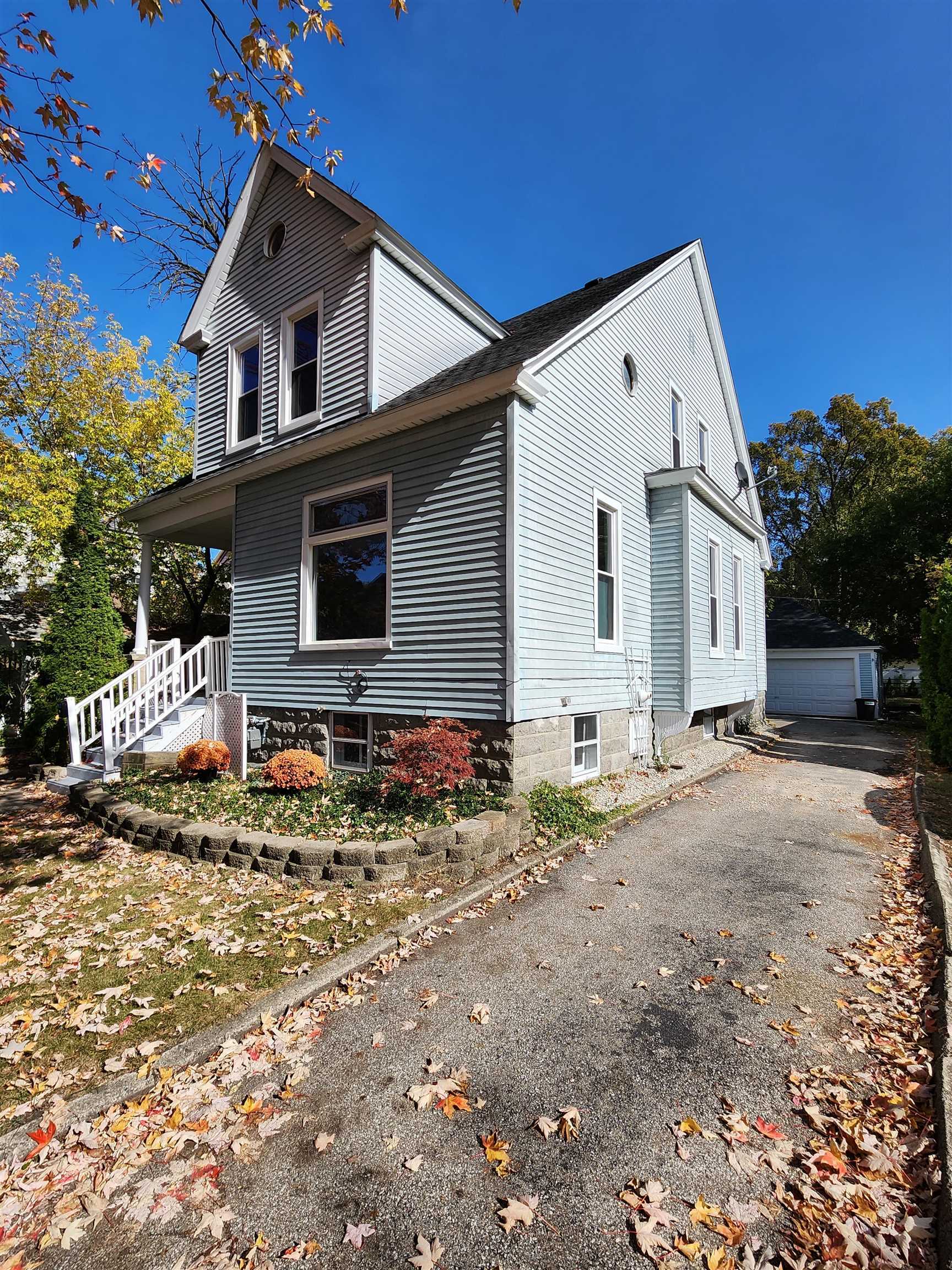 Property Photo:  810 Pendleton Street  MI 48708 