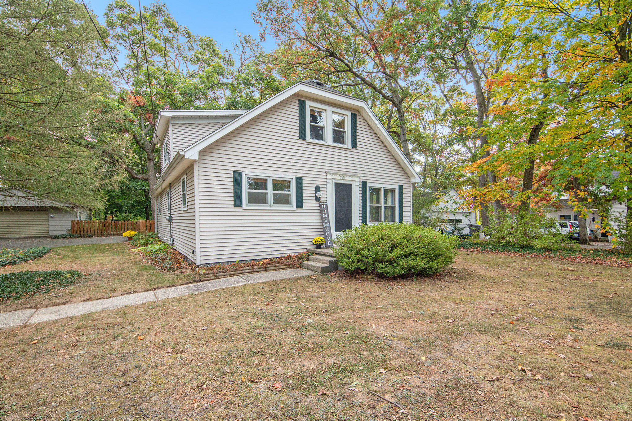 Property Photo:  3612 Colonial Avenue NE  MI 49525 