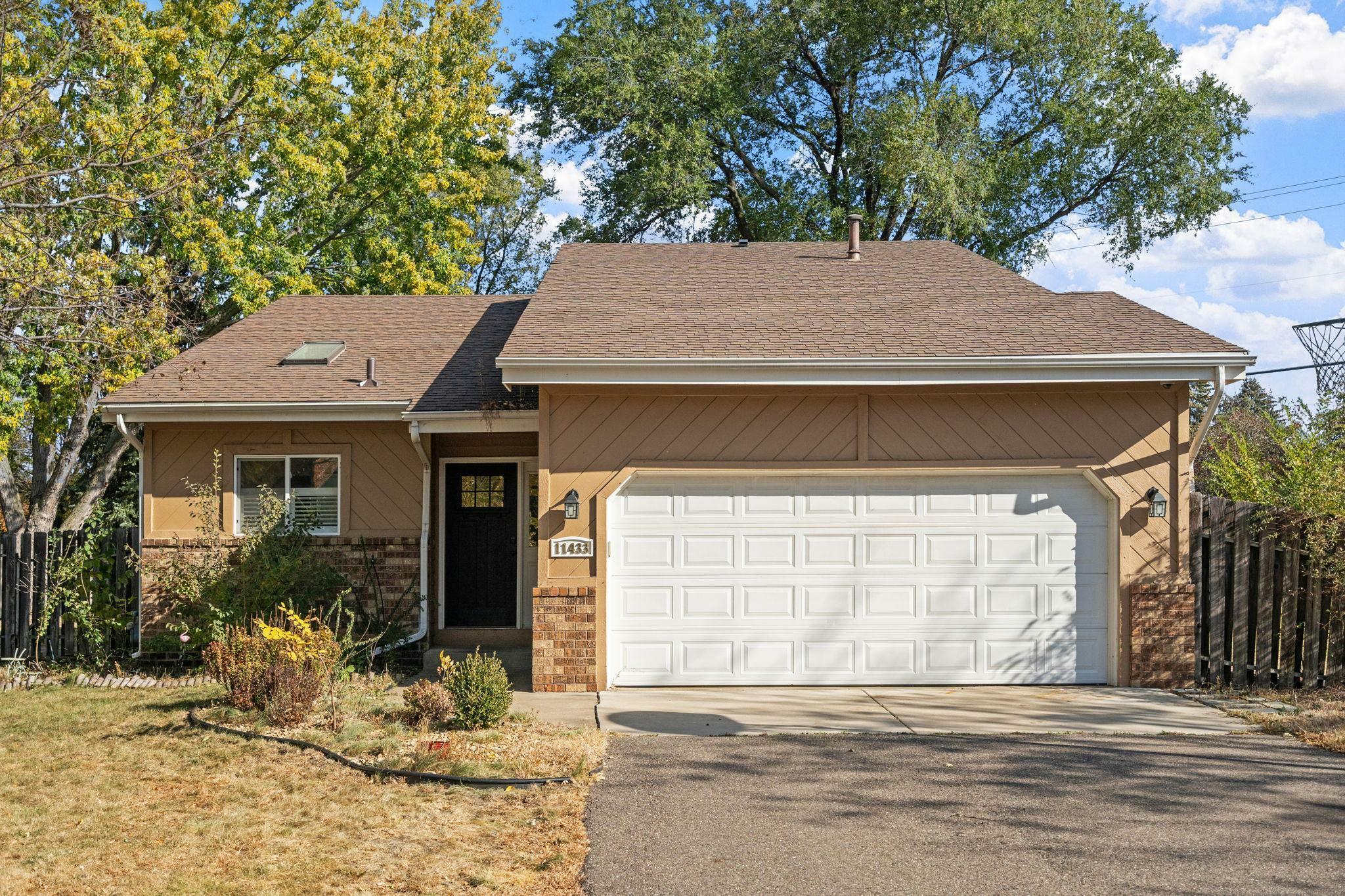 Property Photo:  11433 Valley Court  MN 55337 