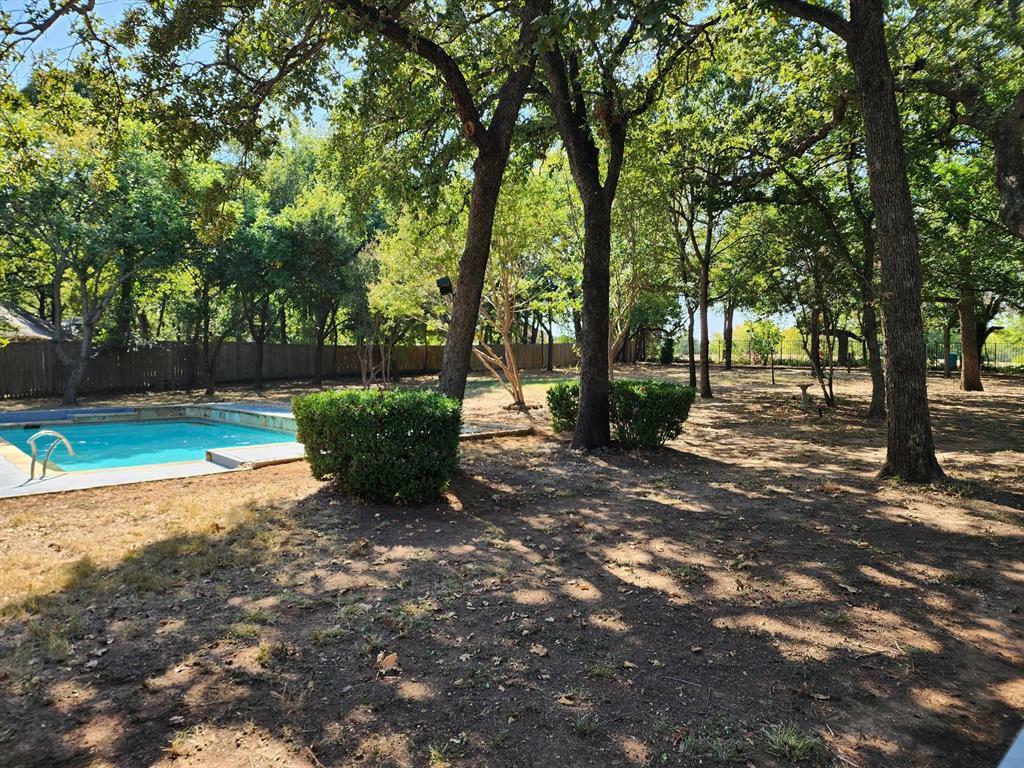 Property Photo:  1206 Ashmoore Court  TX 76092 