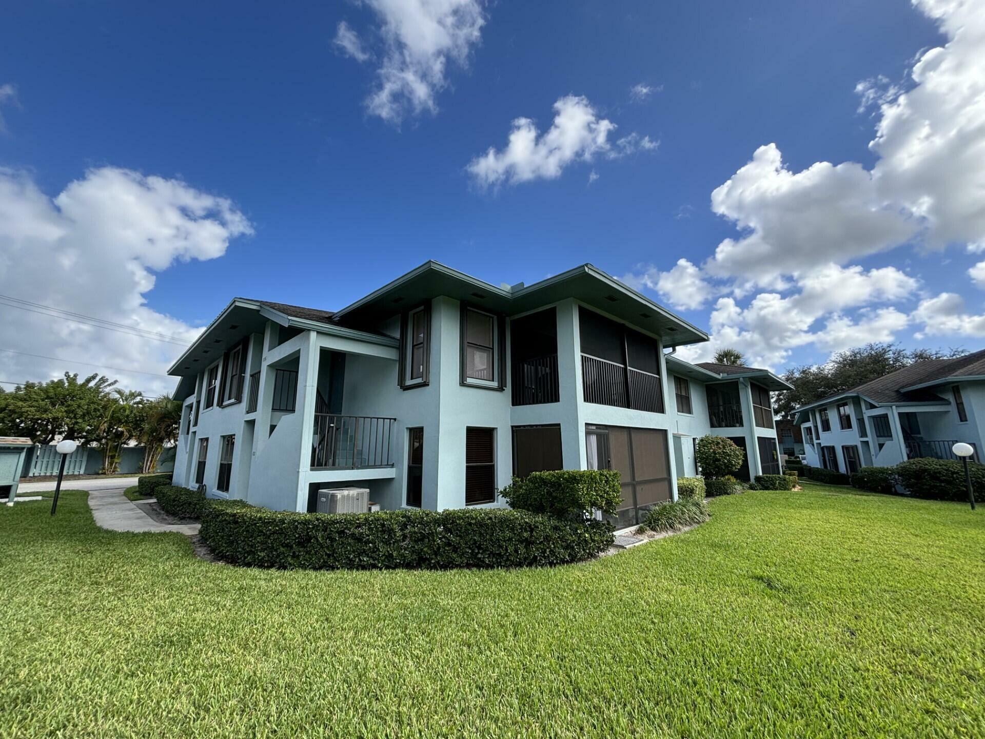 Property Photo: 950 S Kanner Hwy 805 FL 34994