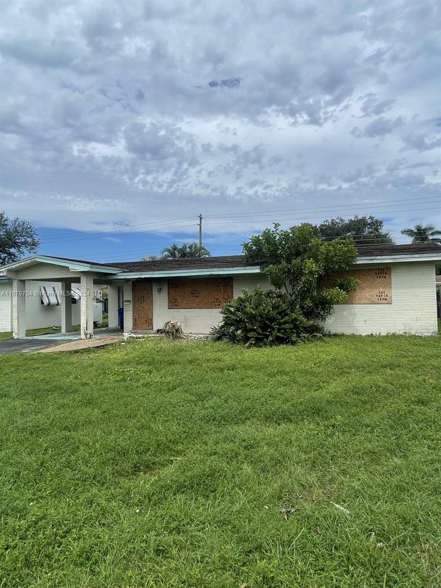 Property Photo:  8621 NW 15th Ct  FL 33024 