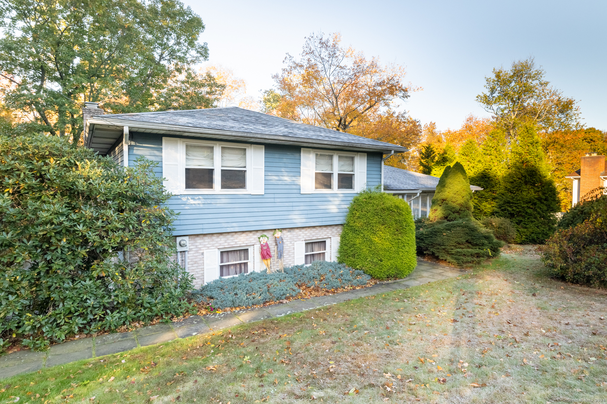 Property Photo:  389 Concord Drive  CT 06795 