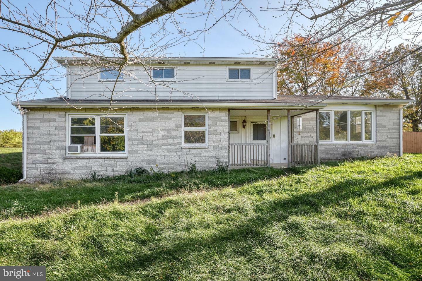 Property Photo: 7213 Linglestown Road PA 17112