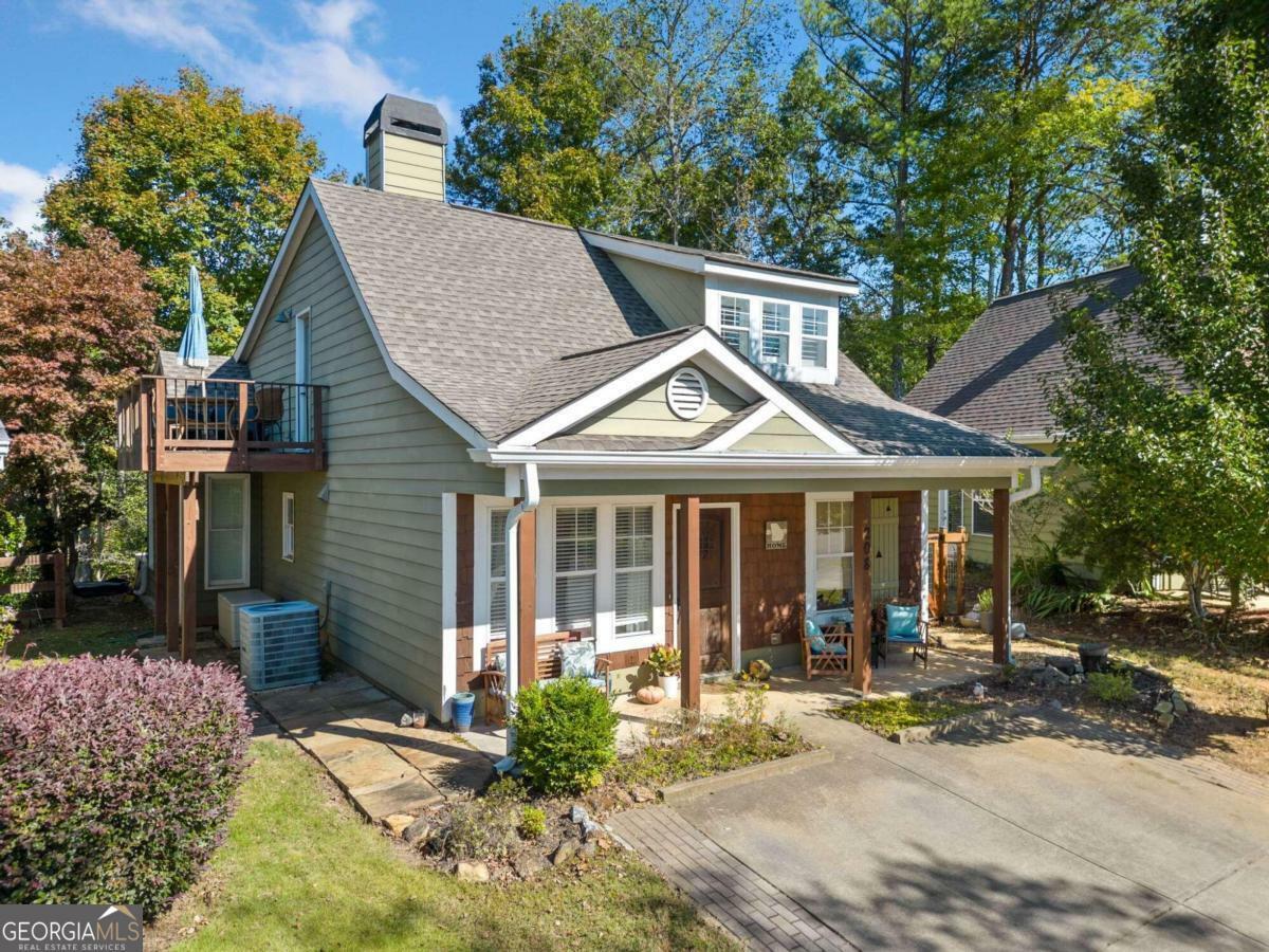 Property Photo: 208 Lakeside Drive GA 30183