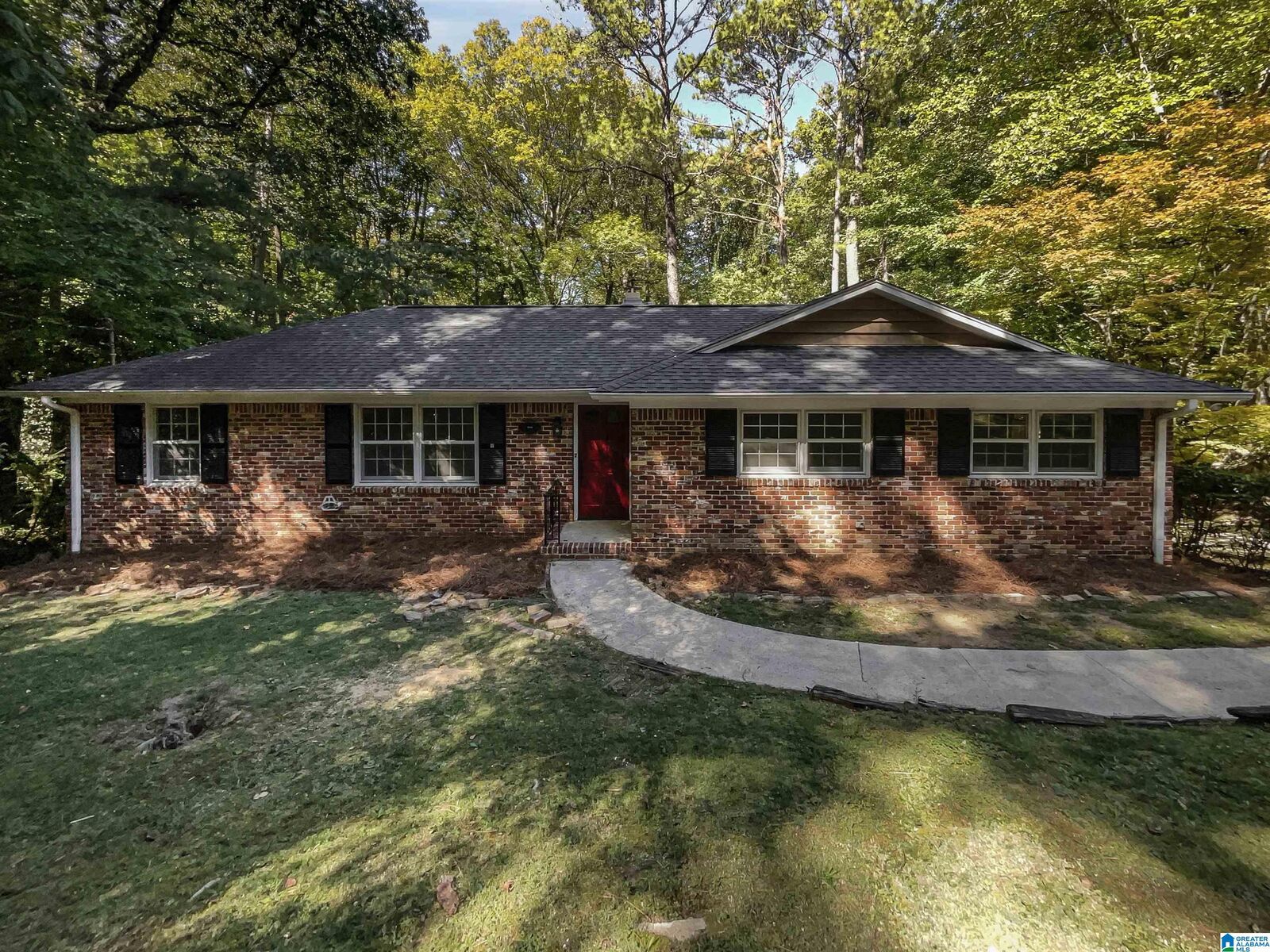 Property Photo:  1060 Forest Brook Drive  AL 35226 
