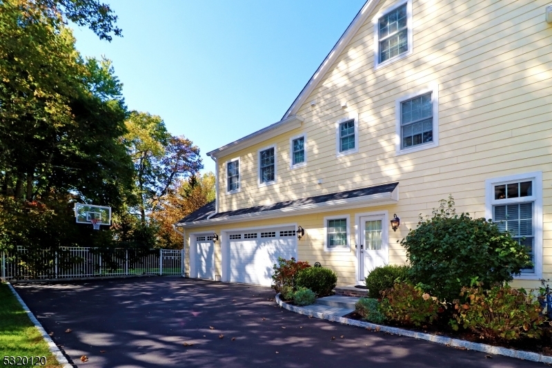 Property Photo:  22 Roosevelt Blvd  NJ 07932 