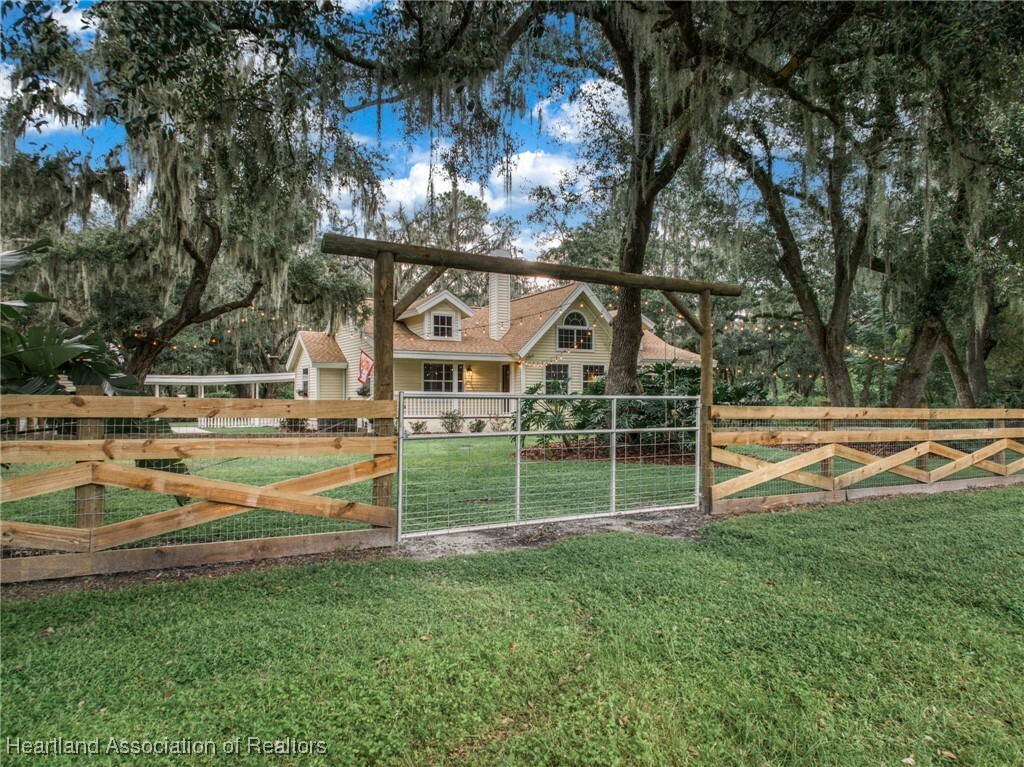 Property Photo:  4830 Fietzway Road  FL 33527 