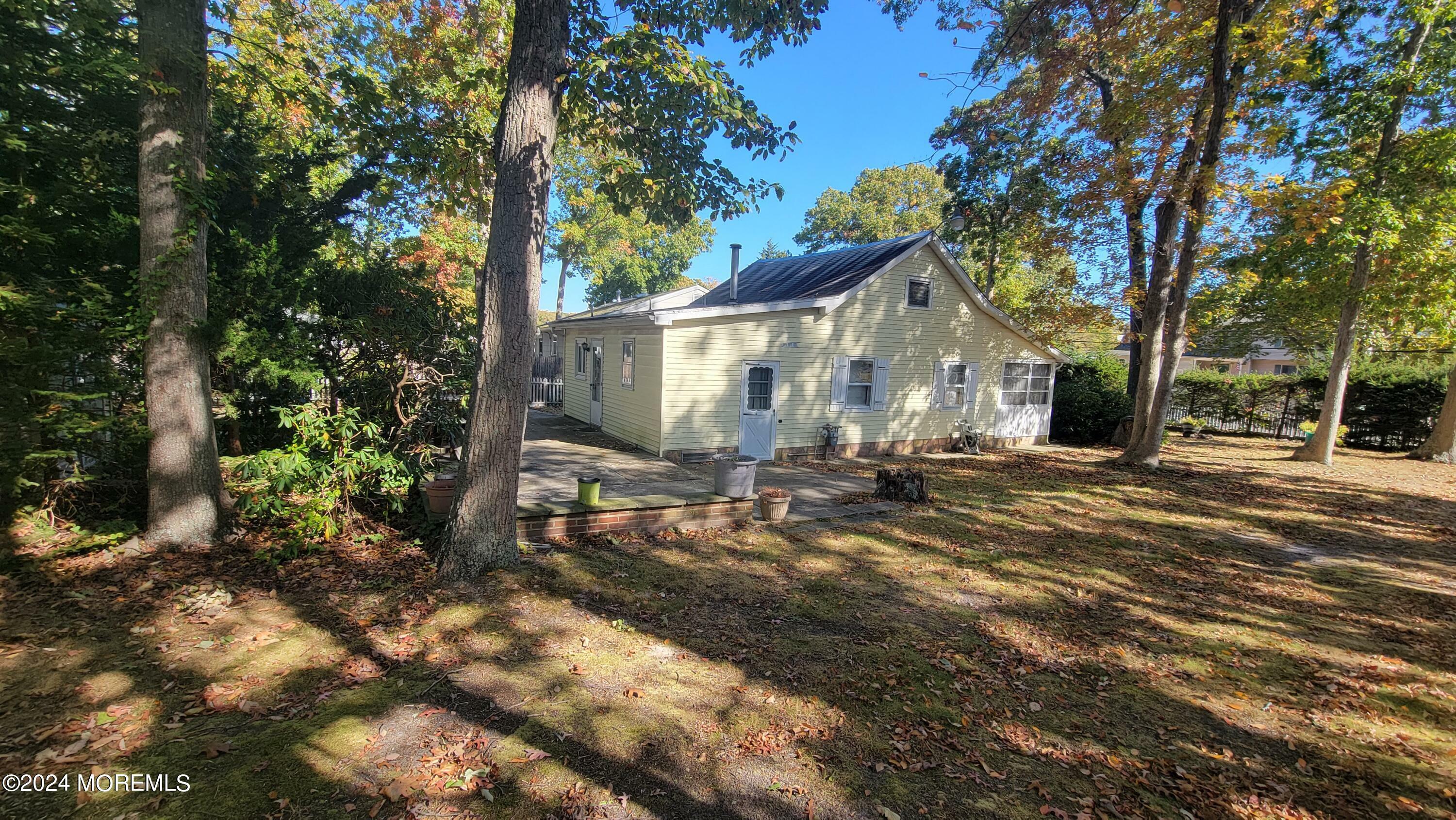 Property Photo:  520 Gilford Avenue  NJ 08753 