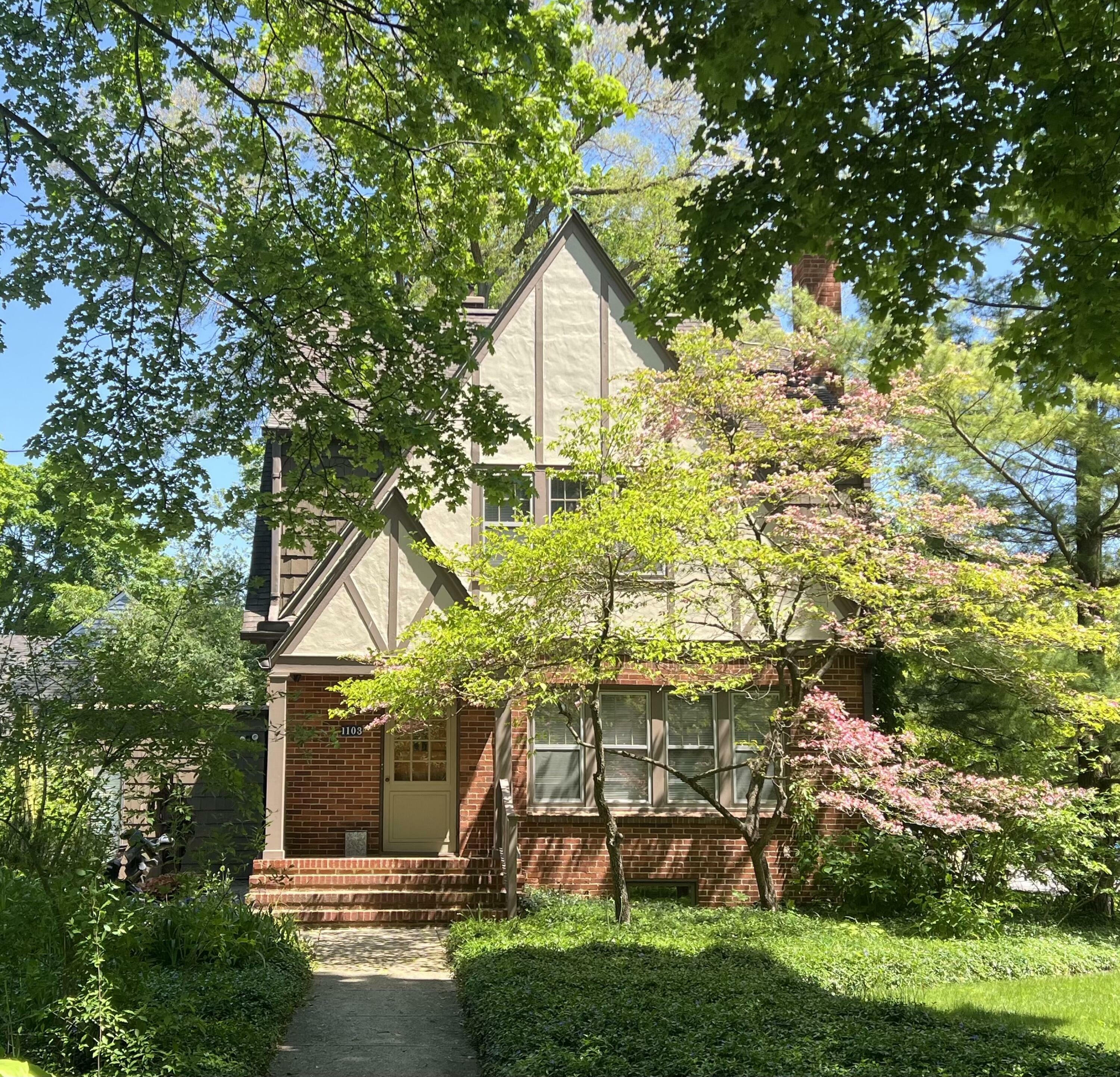 Property Photo:  1103 Baldwin Avenue  MI 48104 