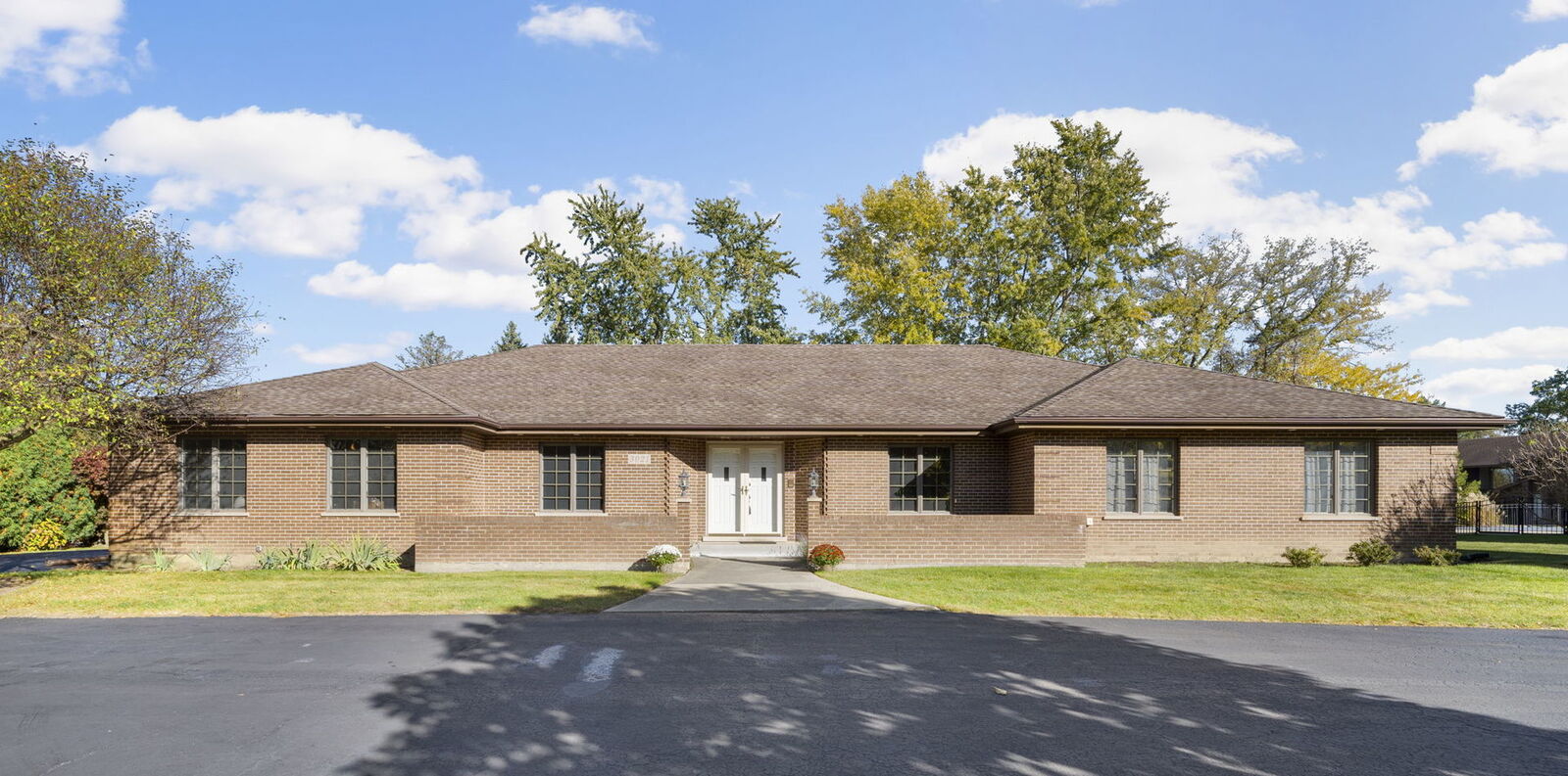 Property Photo:  3021 Acacia Terrace  IL 60089 