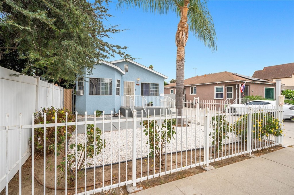 Property Photo:  9206 Elizabeth Avenue  CA 90280 