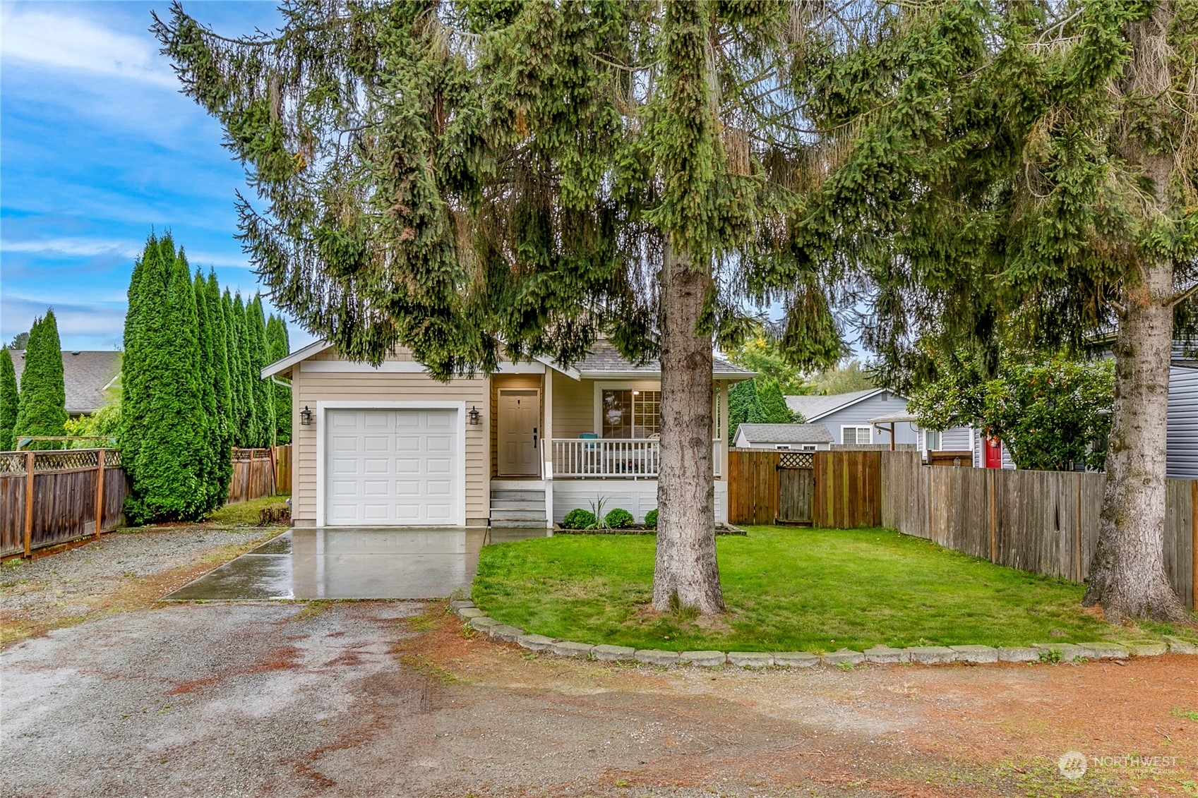 Property Photo:  828 Hoag Road  WA 98273 