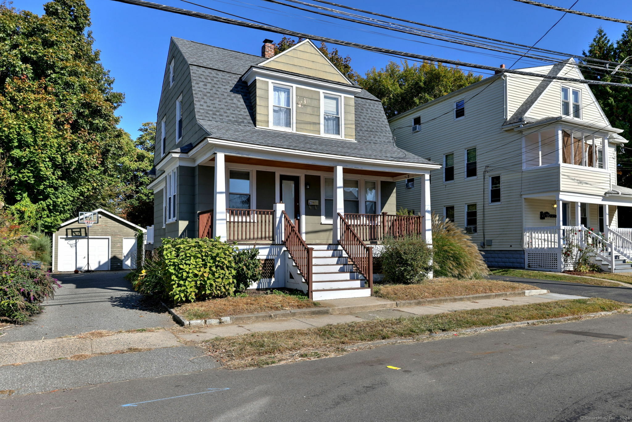 Property Photo:  60 Bennett Street  CT 06605 