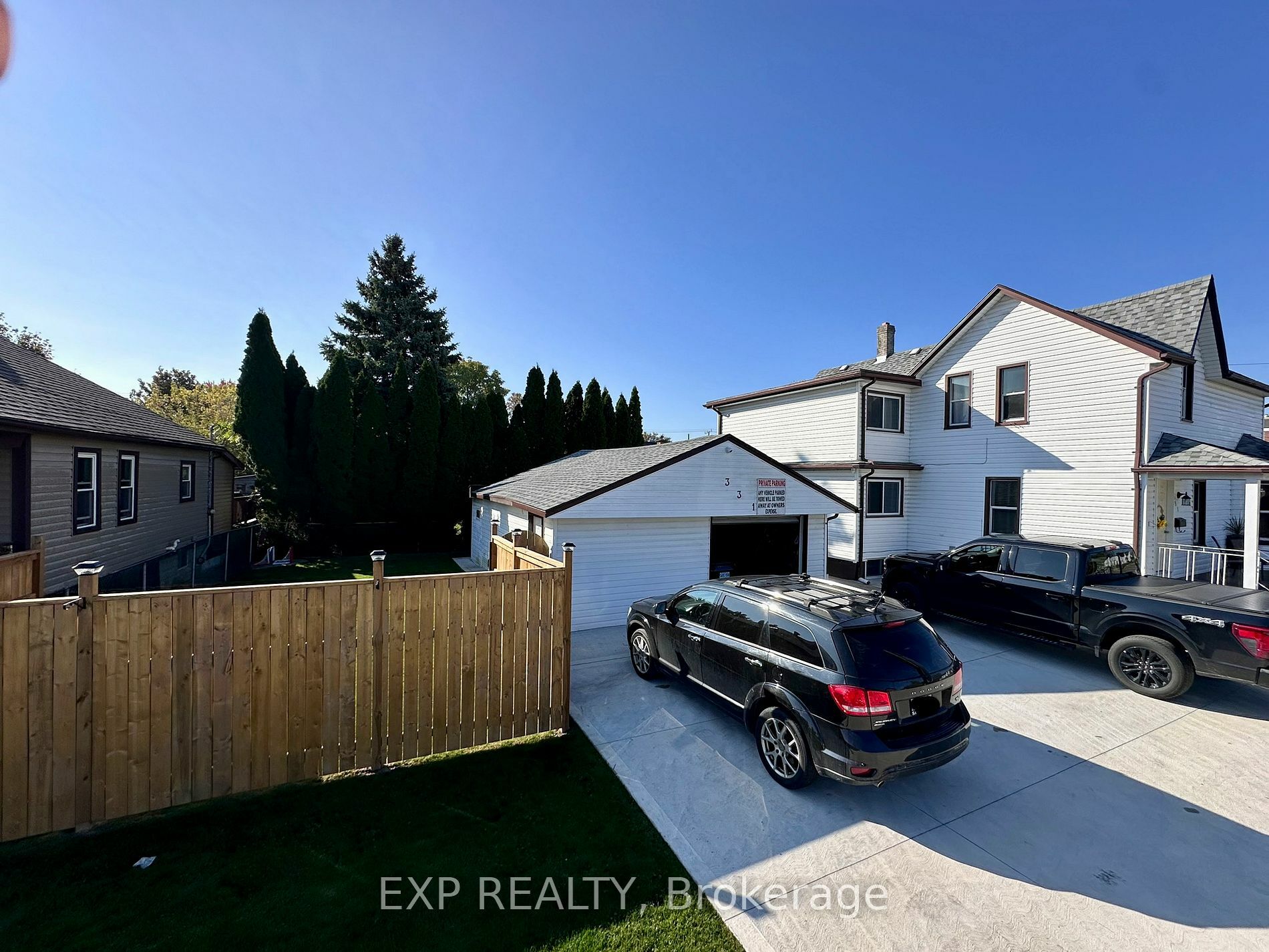 Property Photo:  209 Murray St  ON N8A 1V1 