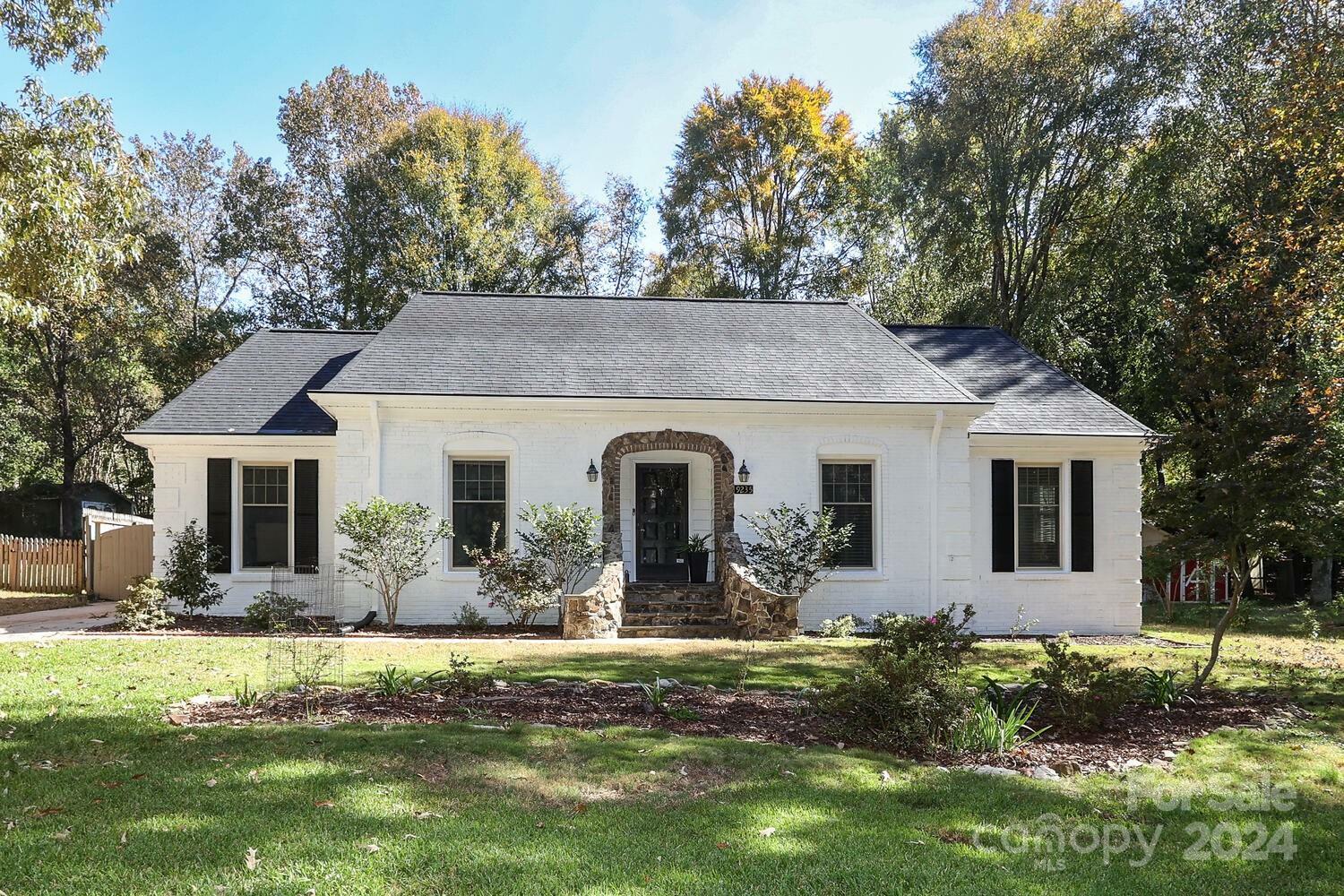 Property Photo:  9235 New Towne Drive  NC 28105 