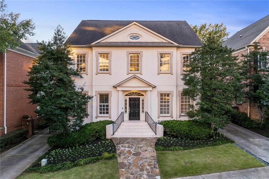 Property Photo: 3678 Kingsboro Road NE GA 30319