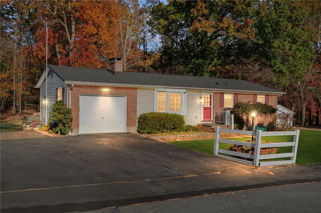 Property Photo:  212 Lancelot Drive  PA 18360 