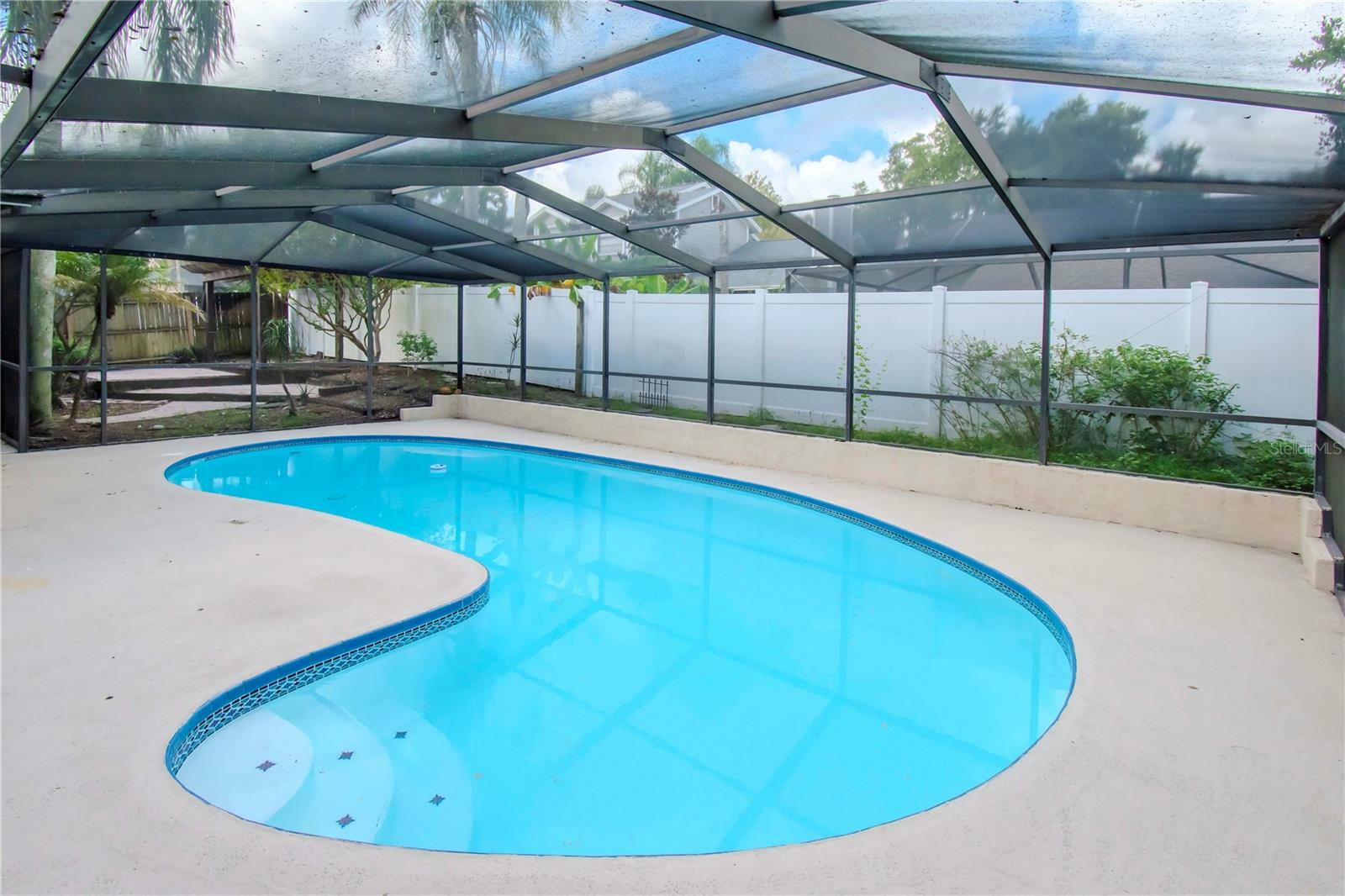 Property Photo:  2511 Arborwood Drive  FL 33596 