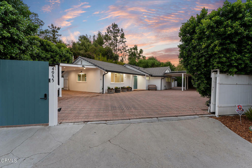 Property Photo:  4955 Topeka Drive  CA 91356 