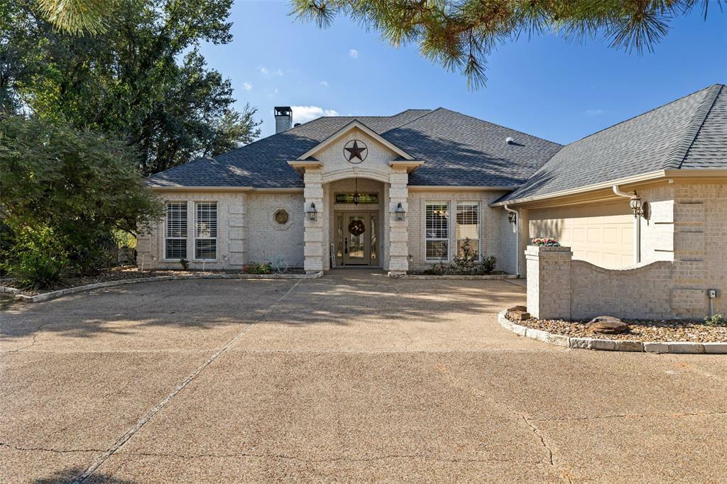 Property Photo:  9304 Ravenswood Road  TX 76049 