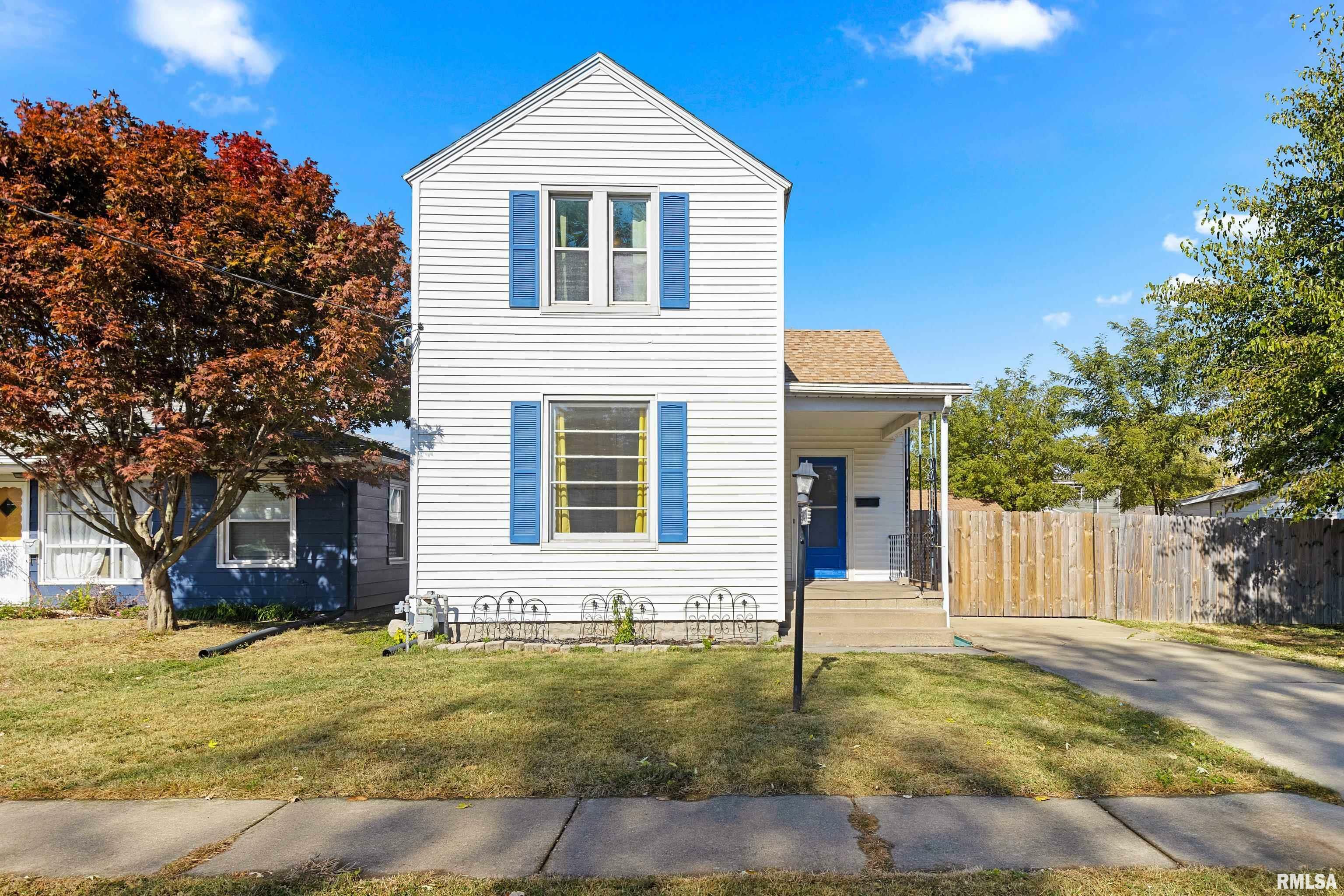 Property Photo:  1009 E Sciota Avenue  IL 61616 