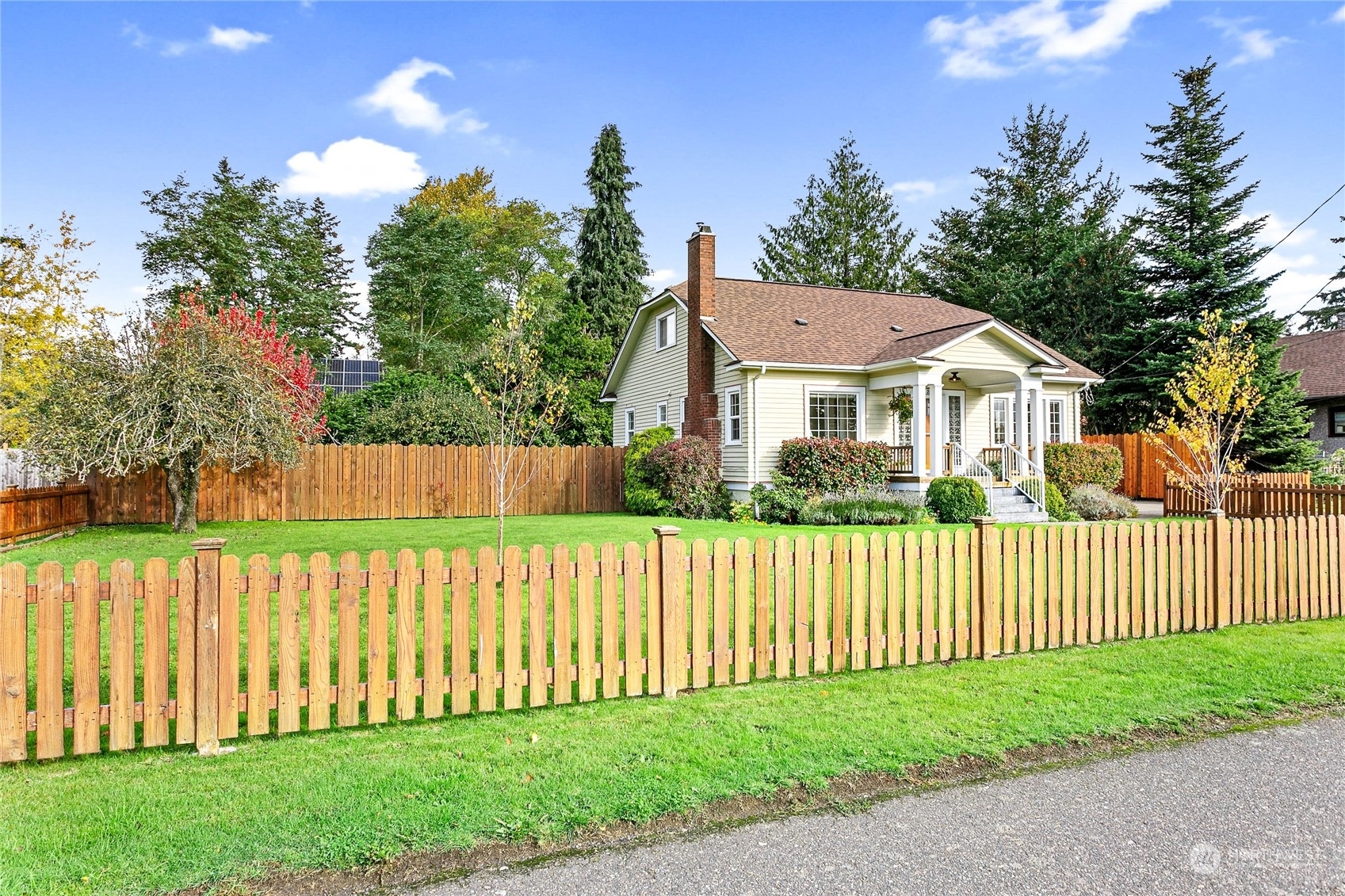 Property Photo:  2630 Birchwood Avenue  WA 98225 