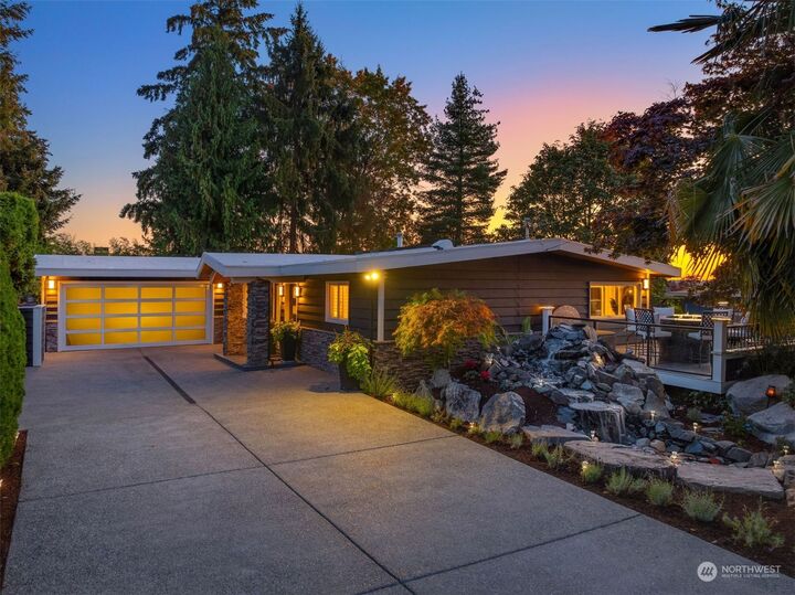 Property Photo: 10517 NE 46th Street WA 98033