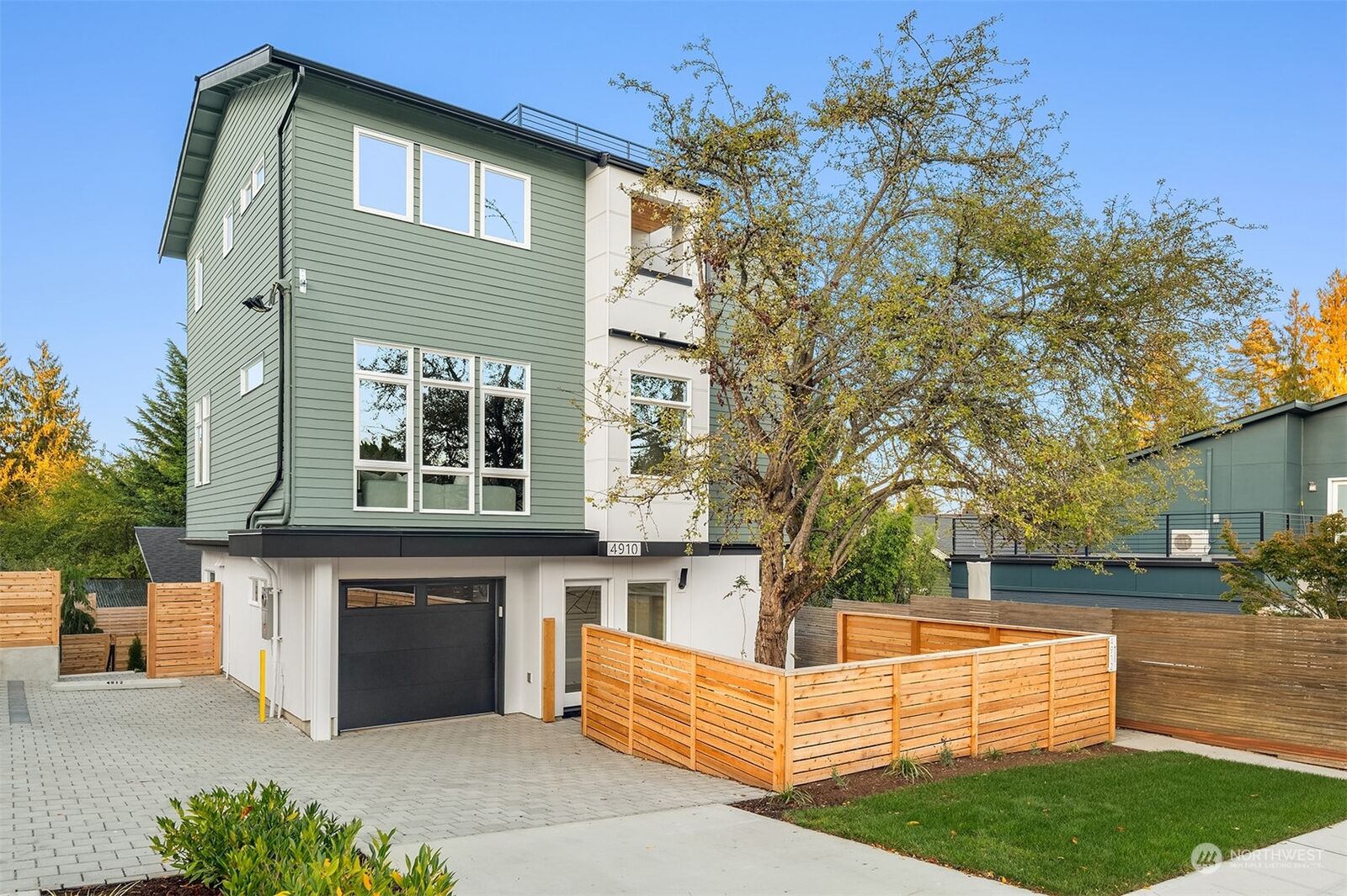 Property Photo:  4910 S Alaska Street  WA 98118 
