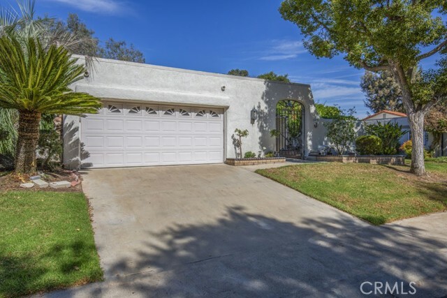 5476 Paseo Del Lago C  Laguna Woods CA 92637 photo