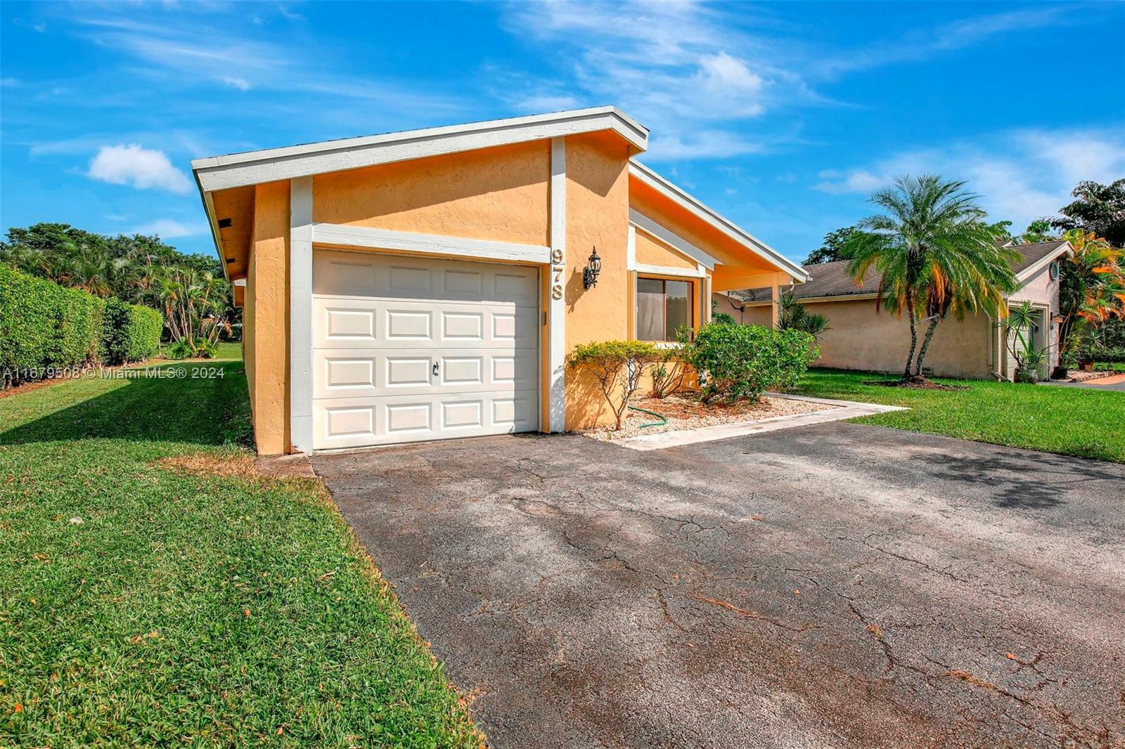 Property Photo:  978 NW 89th Ave  FL 33324 