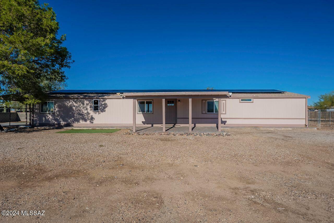 Property Photo:  13448 N Warfield Circle  AZ 85658 