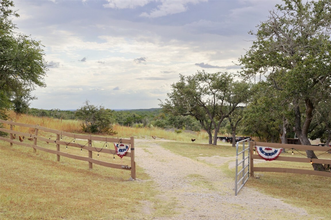 Property Photo:  8075 Mount Sharp Road  TX 78676 