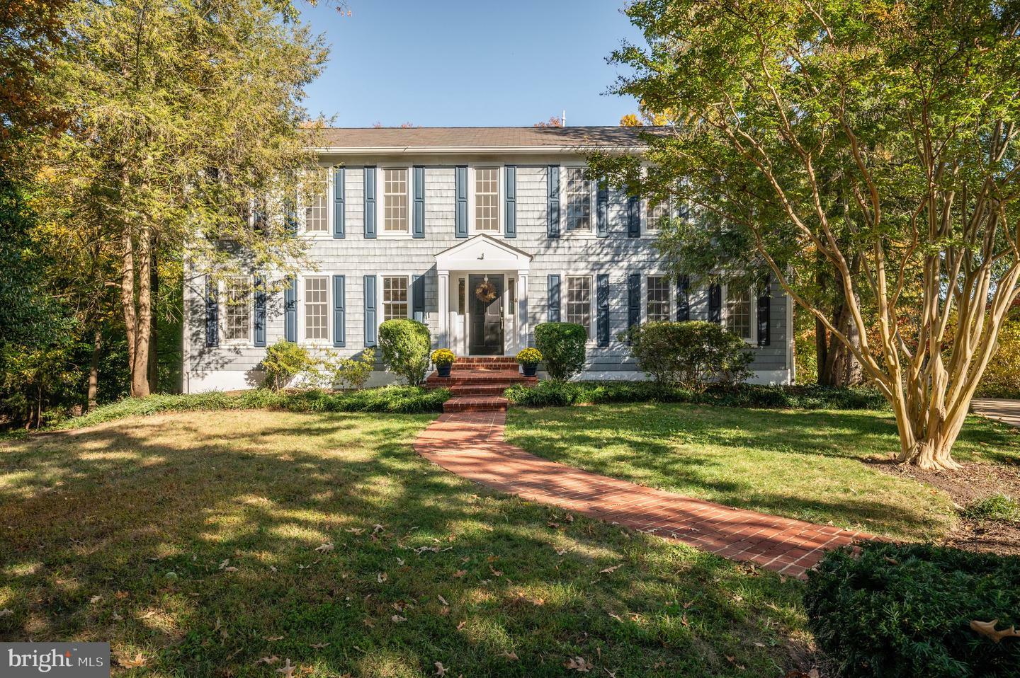 Property Photo:  900 Clifton Drive  VA 22308 