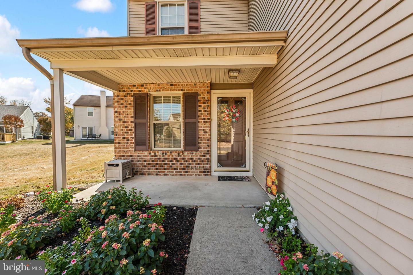 Property Photo: 71 E Peachtree Court NJ 08054