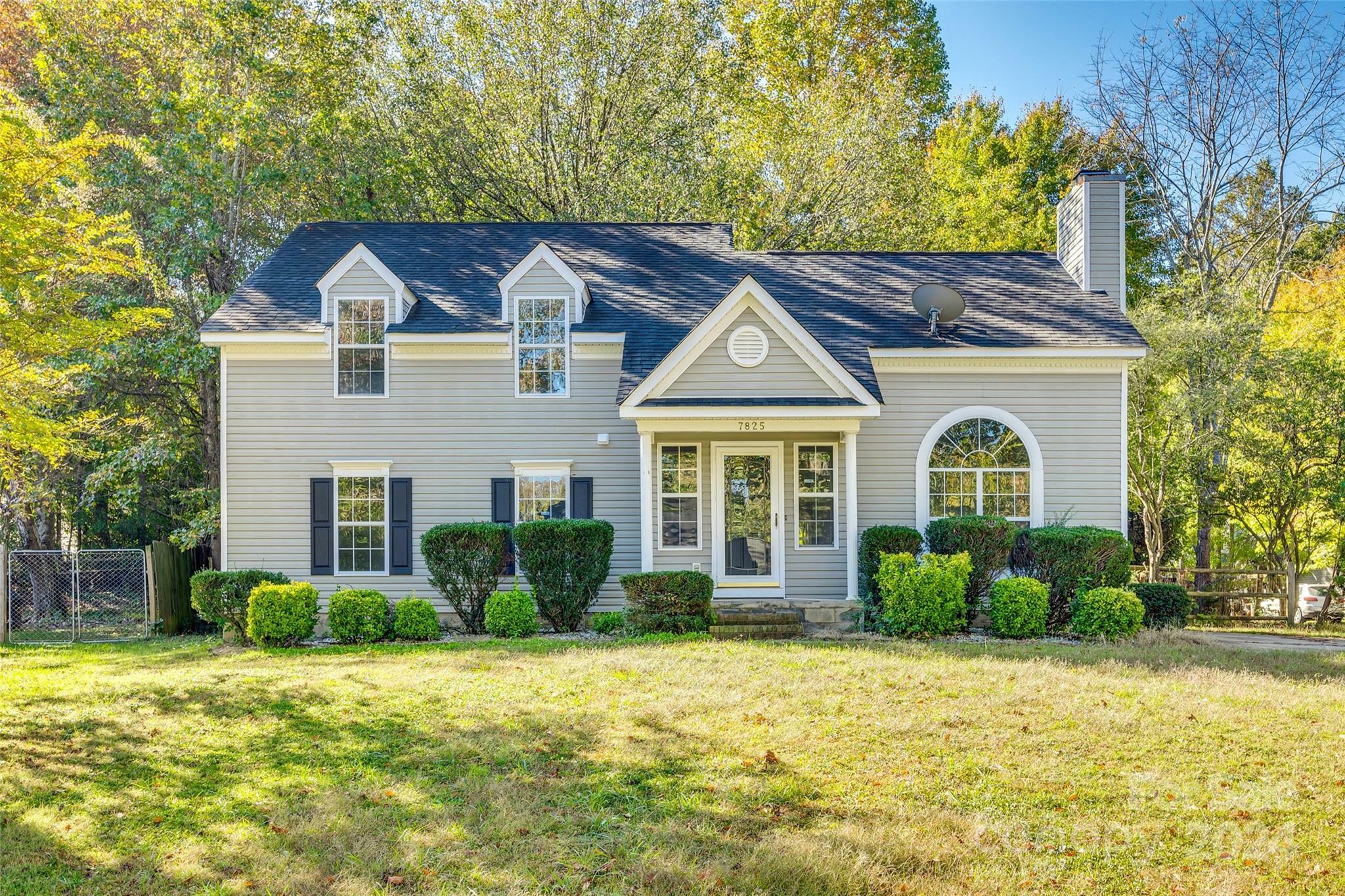 Property Photo:  7825 Royce Hall Lane  NC 28216 