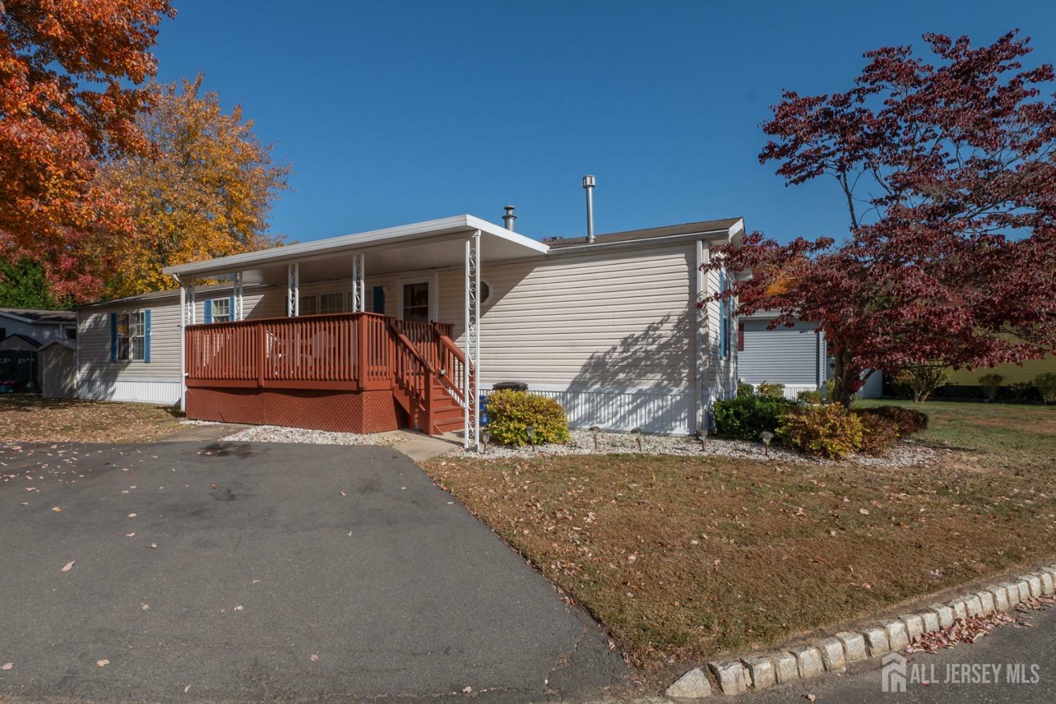 Property Photo:  217 Lawrence Court  NJ 08884 